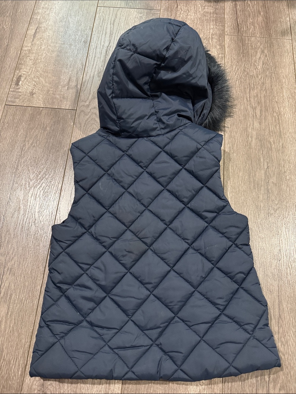 Girls Zara navy puffer vest with fir 7/8 - Picture 3 of 3
